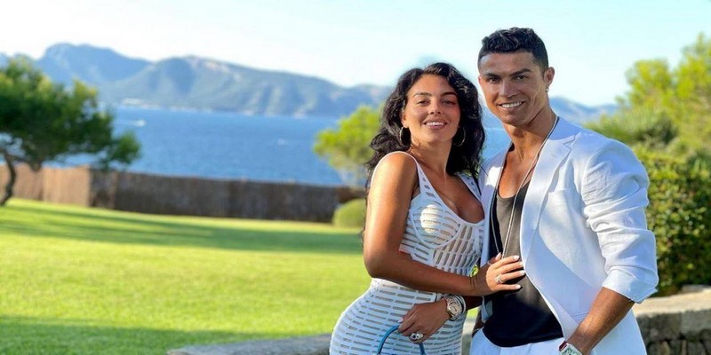 Cặp đôi quyền lực và nổi tiếng Ronaldo và Georgina Rodriguez